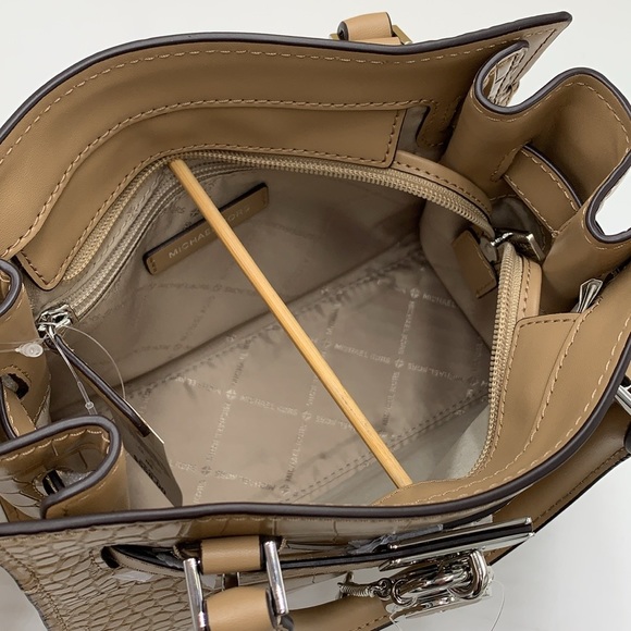 MICHAEL KORS
Hamilton Small Crocodile Embossed Faux Leather Satchel
Camel 
NWT - Picture 11 of 16